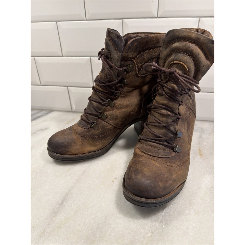 Steve Madden Brown Leather Lace Up Rambo Boot W9